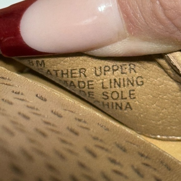 Gianni Bini Soo-Good DK Siera Tan Leather Wedges Size 8 Women - Picture 10 of 10